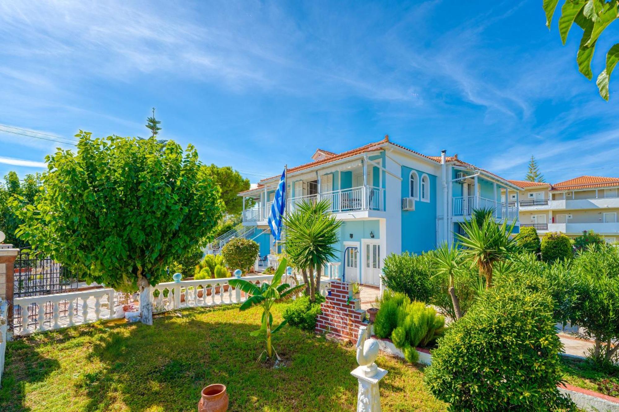Stathis Beachfront Luxury Apartmán *