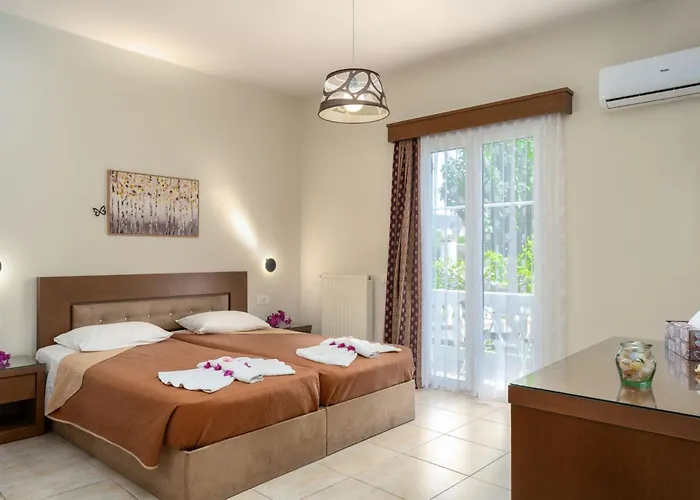 Stathis Beachfront Luxury Rooms