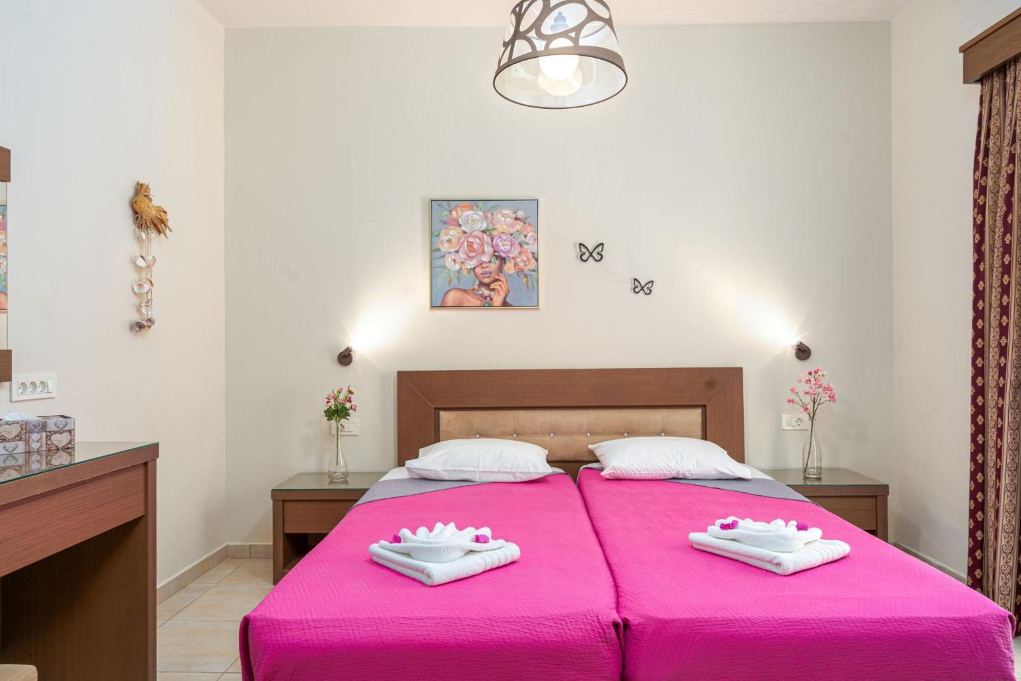Stathis Beachfront Luxury Apartment *