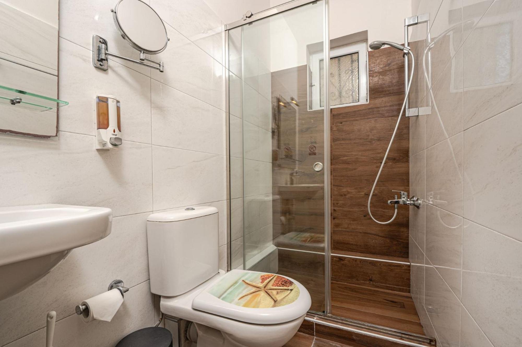 Apartment Stathis Beachfront Luxury